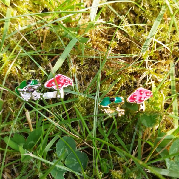 frog ring wis frogga Frog and Mushroom Enamel Ring